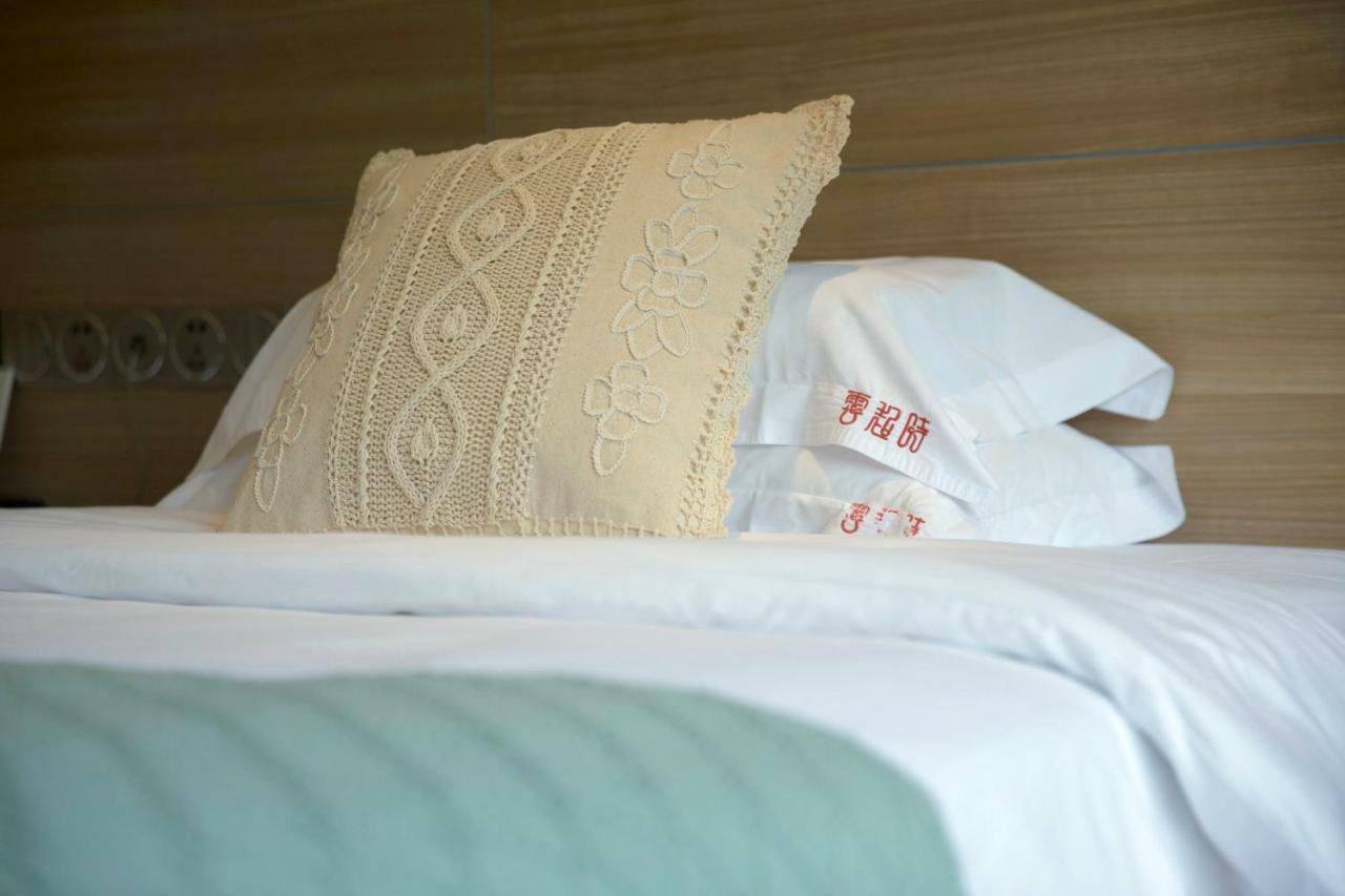 Ancient Street No.5 Youth Chic Hotel Вуишан Екстериор снимка