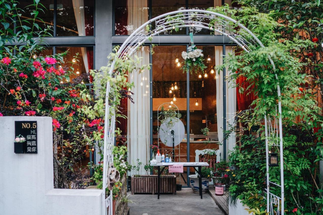 Ancient Street No.5 Youth Chic Hotel Вуишан Екстериор снимка