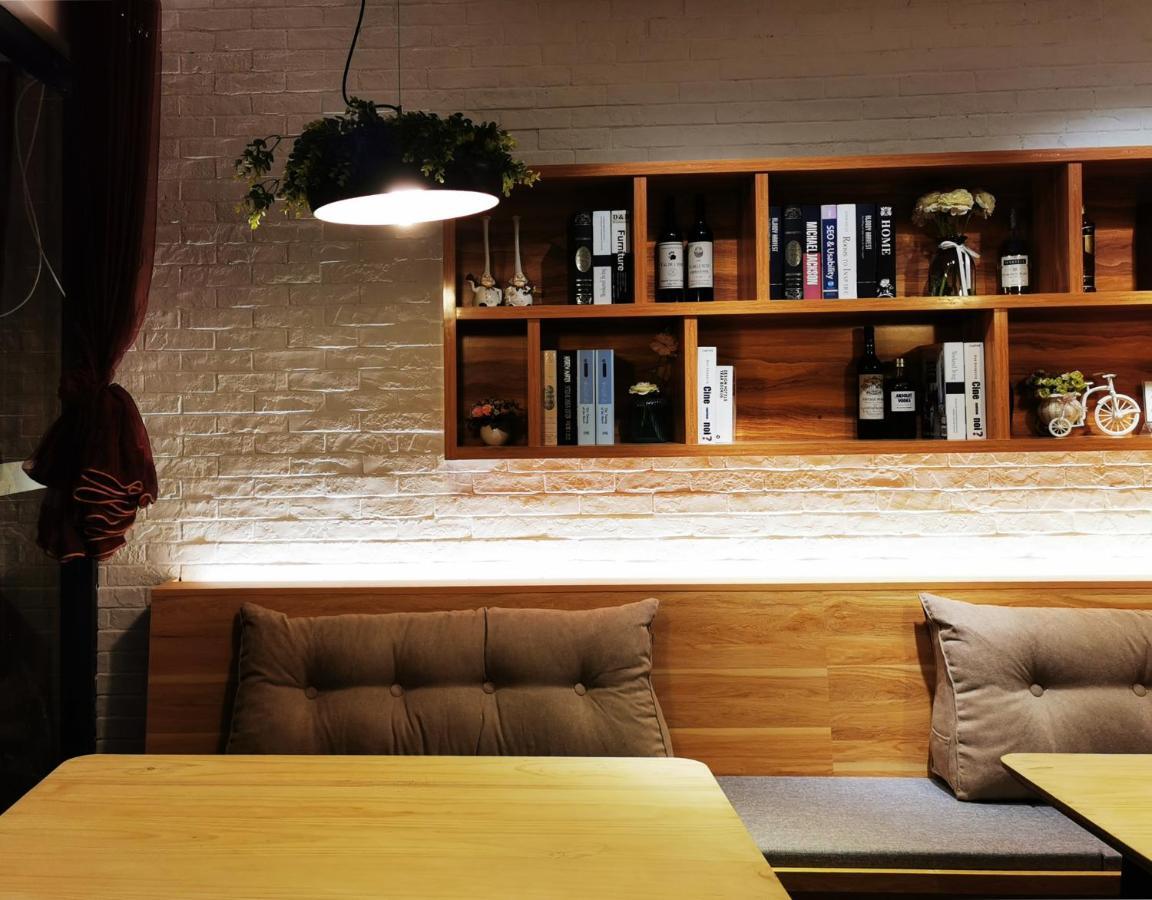 Ancient Street No.5 Youth Chic Hotel Вуишан Екстериор снимка